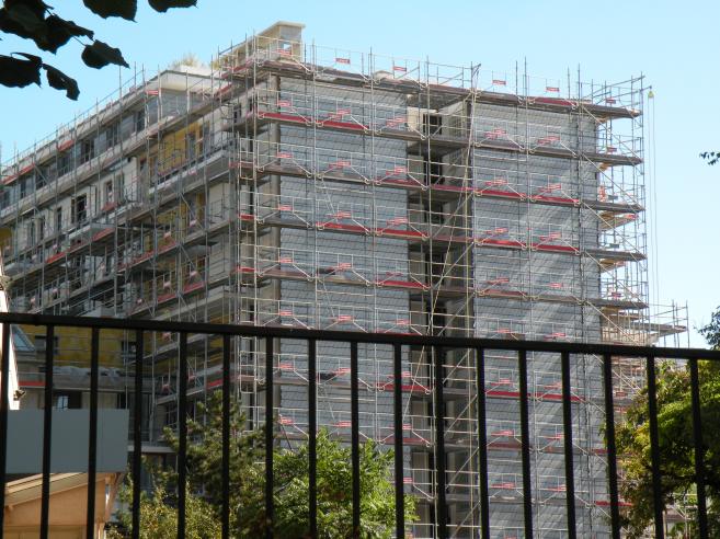  immeuble en cours de rénovation, rue du Château des Rentiers
